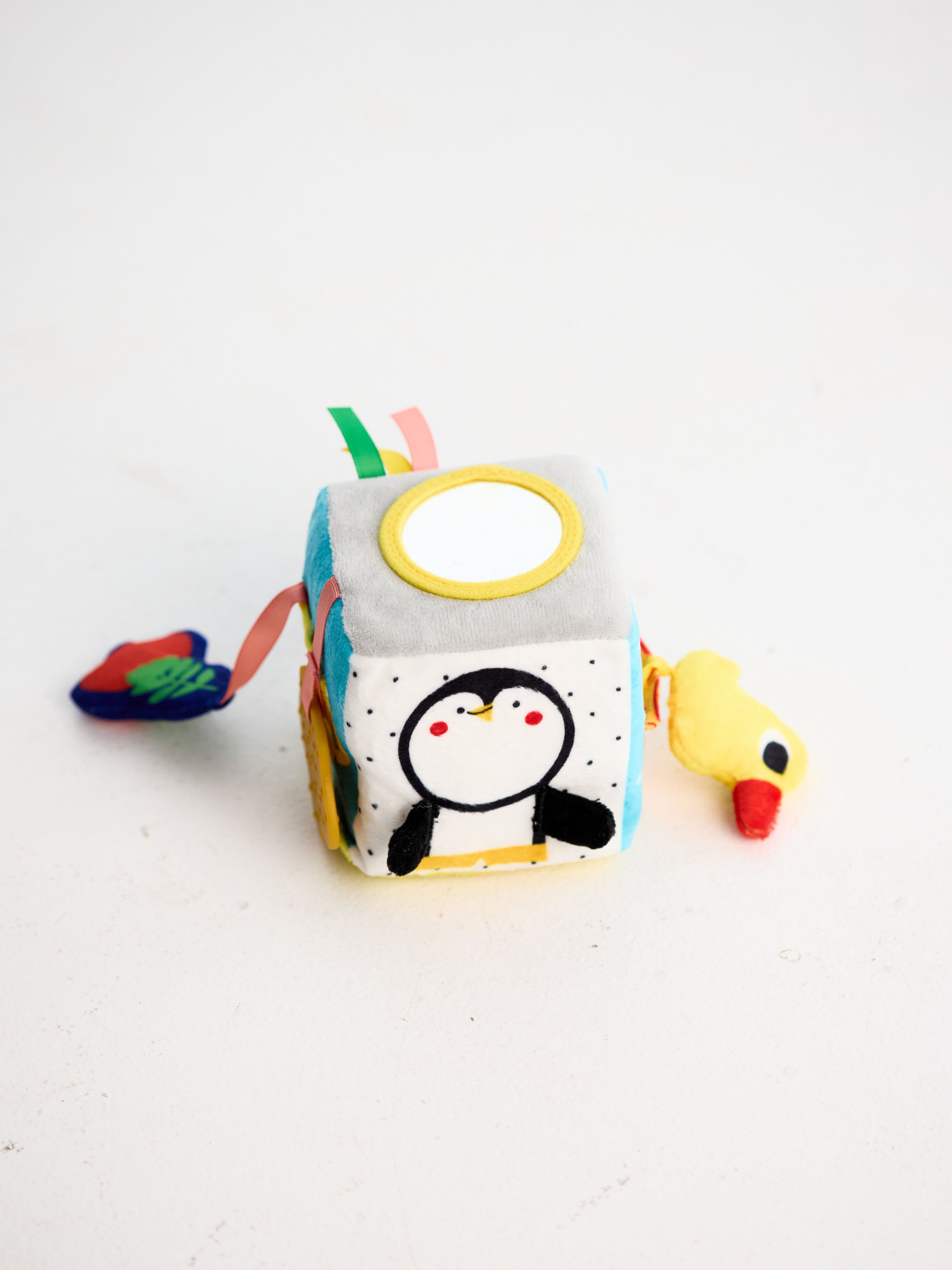 0-6 месеца: Първото докосване 