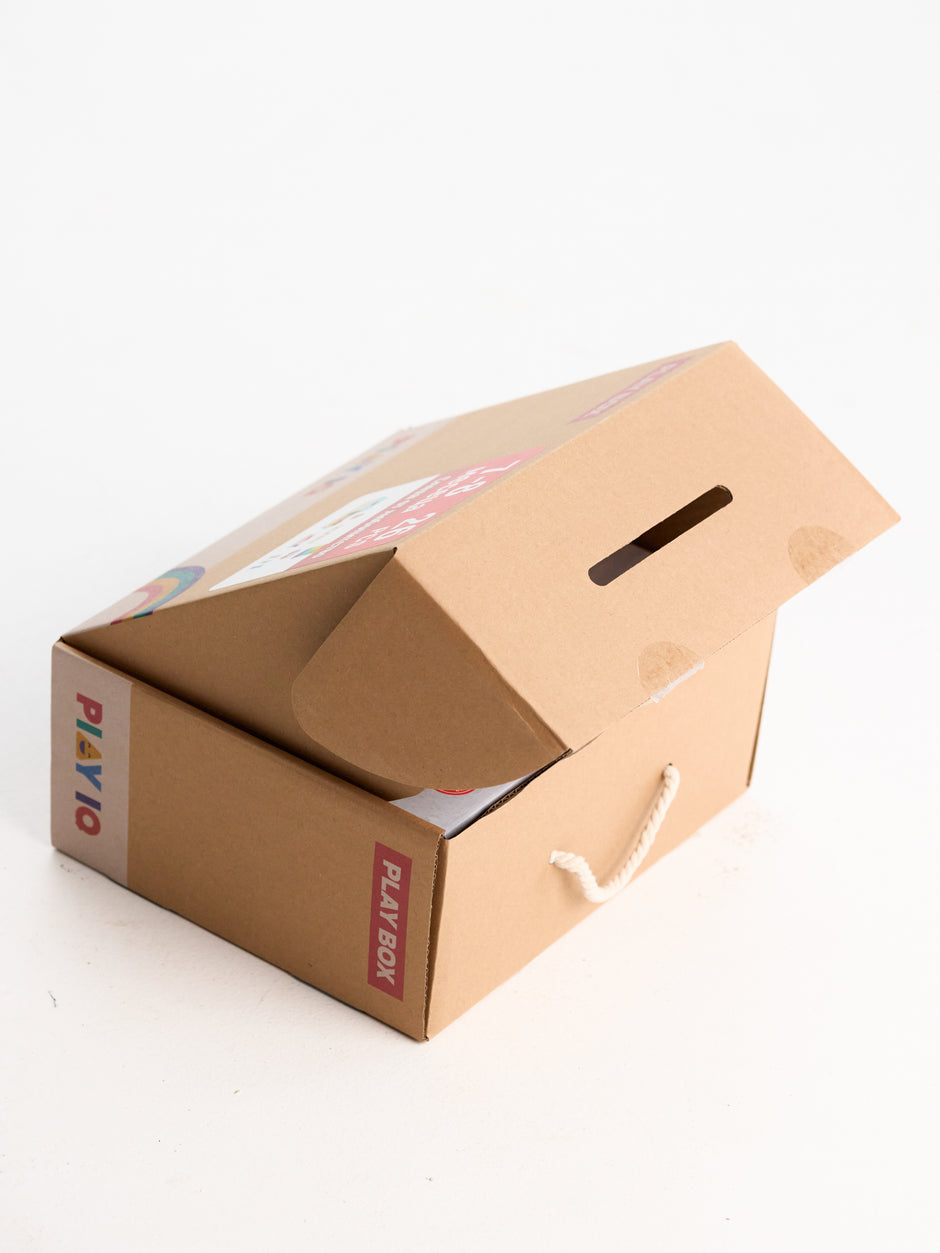 0-6 месеца: Първото докосване 