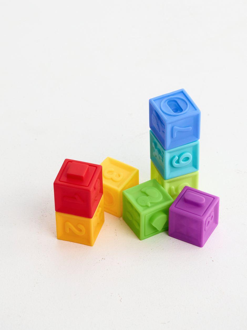 0-6 месеца: Първото докосване 