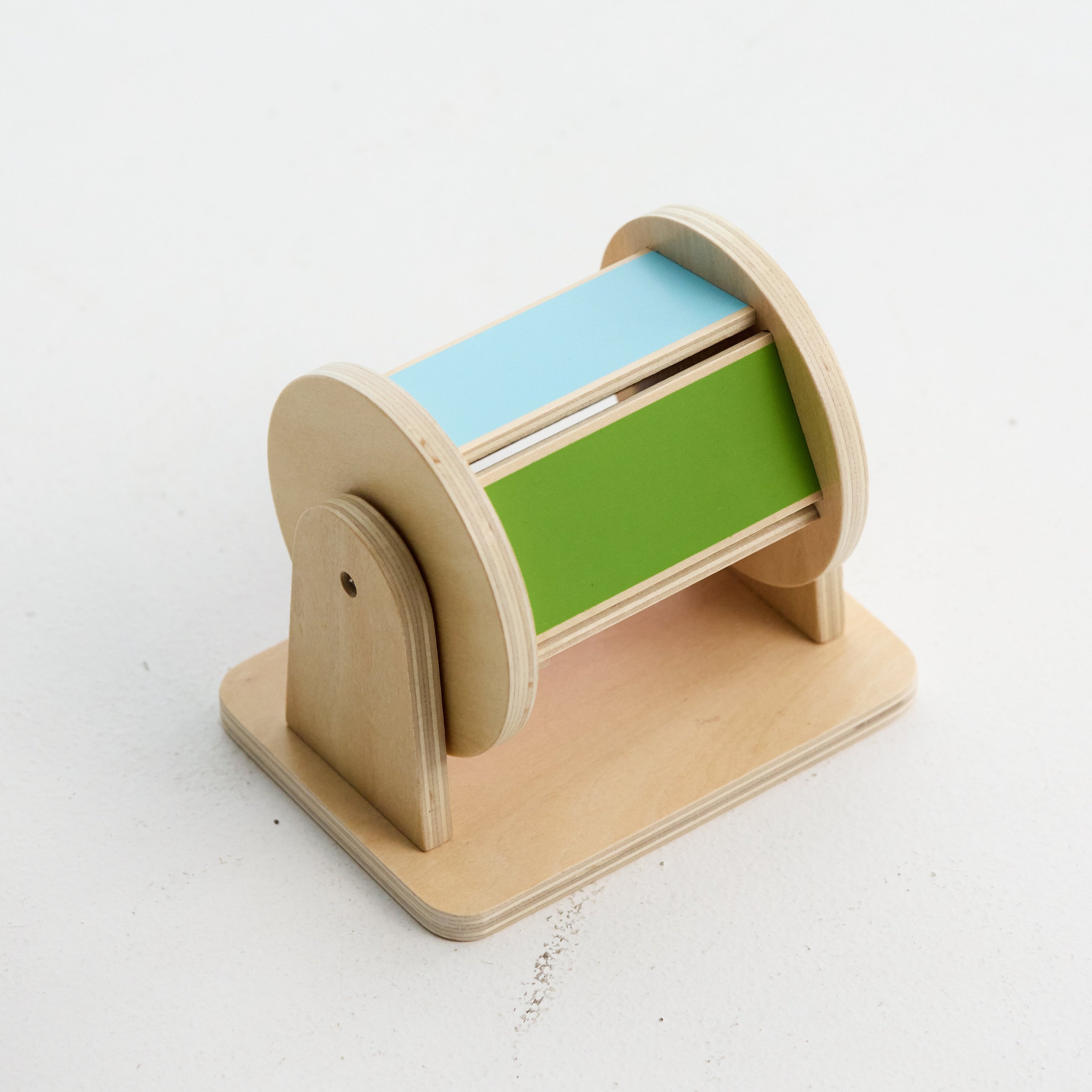 0-6 месеца: Първото докосване 